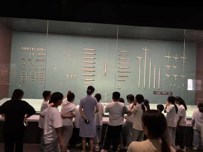 南漳县组织山区儿童走进襄阳市博物馆 