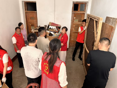 南漳县凤凰山社区：三清整治提质增效 老旧小区焕发新颜 