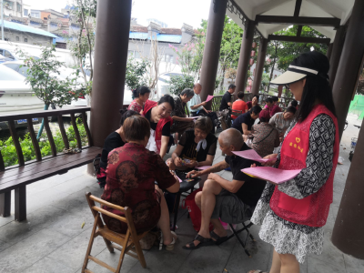 南漳县城关镇苗圃社区：“桑榆未晚，银发无忧”为老服务项目  