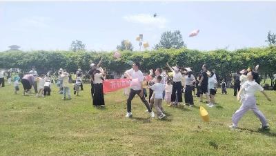 南漳邮政分公司工会开展六一趣味运动会暨上半年职工生日会 