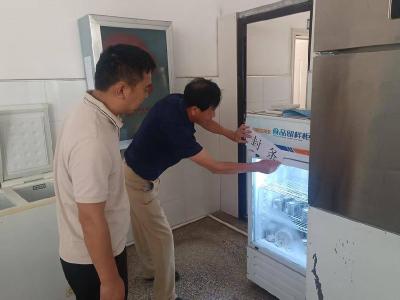南漳县肖堰完全小学开展食品安全突发事件应急演练 