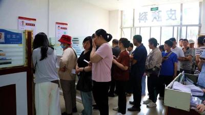 武汉市第一医院在南漳县开展“百城千县”大型义诊活动 
