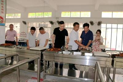 南漳县实验小学跨校取经，筑牢学生“舌尖安全” 