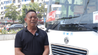 县交通部门专车护送乡镇学子赴考
