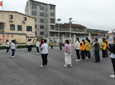 南漳县和平桥社区：绳彩飞扬聚合力 健康活力满社区 
