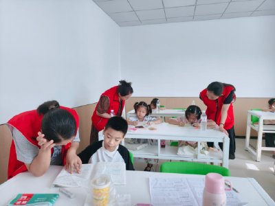 南漳县卞和社区：党建引领暖童心 托管护航快乐暑假 