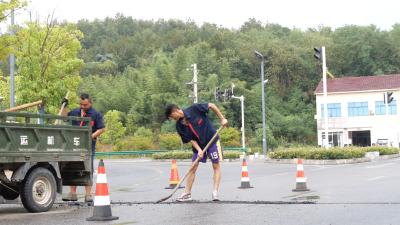 市民“随手拍”一键上传诉求　市政部门快速响应消除隐患  