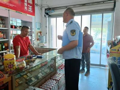 南漳县九集市场监管所打响夏季食品安全保卫战 