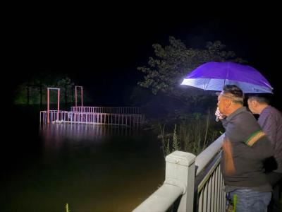 老村党支部书记刘立新：一线传帮带　接力守风雨  