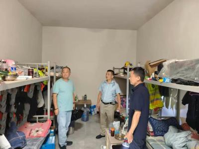 赵小平：风雨不停脚步不止　逆行守护一方乡亲  