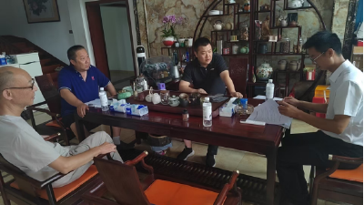 南漳县医保局入企普法送政策 