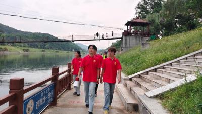 我县组织返乡大学生开展河湖长制志愿服务活动  
