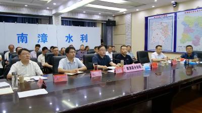 全县防汛防台风调度会召开 史兆青到会指导 陈栋主持会议
