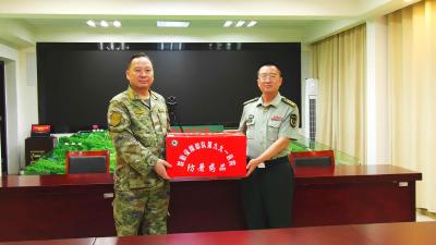 联勤保障部队第991医院专家团队到县人武部开展巡诊活动  