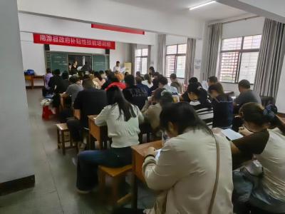 县民政局组织开展养老护理员培训考试