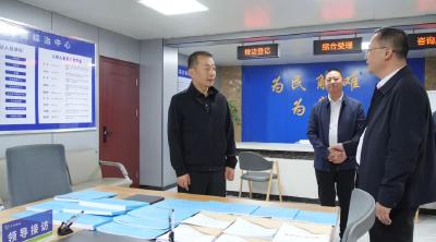 陈栋在城关镇调研时强调：健全基层党组织领导的基层群众自治机制 当好县域发展和基层治理的排头兵