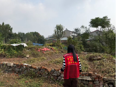 南漳县丹阳社区：严控秸秆焚烧 守护美丽蓝天 