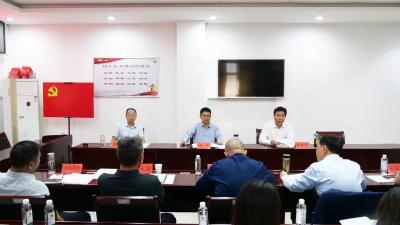 李恒主持召开县政府与县总工会联席会议 