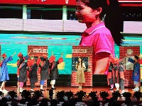 谷城县第七届神农英雄会暨庆祝第39个教师节主题活动隆重举行