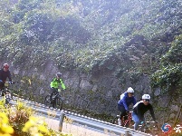 “五谷深情·味在谷城”农旅博览会暨赵湾乡八里荒第三届自行车挑战赛开幕