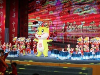 谷城县2024年新春团拜暨春节文艺晚会浓情上演