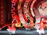谷城县2024年新春团拜暨春节文艺晚会浓情上演
