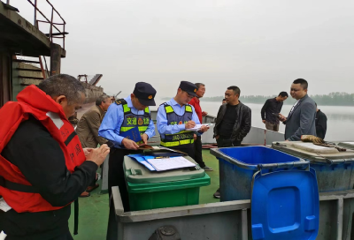 襄阳谷城：规范处置船舶垃圾 守护汉江碧水澄清 