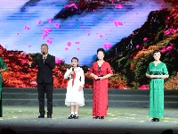 谷城县举办“庆国庆迎重阳”老干部文艺晚会