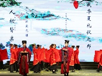 谷城县举办“庆国庆迎重阳”老干部文艺晚会