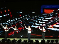 谷城隆重举行优化营商环境工作主题报告会暨第十届神农英雄会