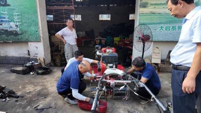 “农机120”随叫随到！襄阳谷城组建专业检修队为秋收保驾护航 