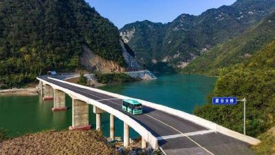 公交带货 邮路通村：襄阳谷城“客货邮”让民生温度暖透城乡