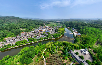 “空心村”缘何成为返乡创业特色街区