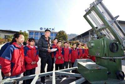 世界气象日 | 感受“风云变幻”，学习气象知识！这项活动，让城关镇小学学生开阔了眼界