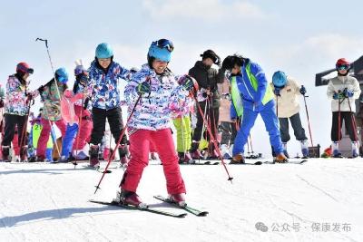 新春走基层 | 纵情冰雪间，滑出“新年味”！这个春节，保康冰雪经济热气腾腾