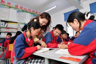 书籍“漂流”，知识共享！保康这所小学以特色阅读推动书香校园建设