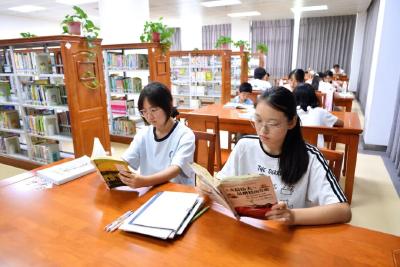 书香伴暑假，“悦”读享清凉！保康这个地方成了学生的“充电”热地 