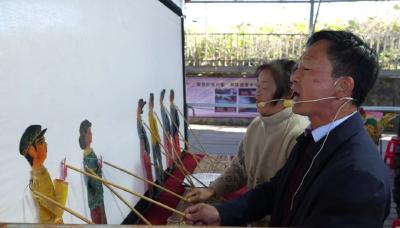 皮影戏里学政策，歌舞说唱话发展！保康“花式”宣讲，让全会精神走进千家万户 