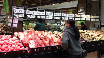 学习贯彻党的二十届四中全会精神丨拎稳“菜篮子”，提升幸福感！保康精准施策稳定蔬菜价格 