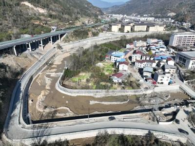 “大动脉”畅通，“微循环”升级！保康路网改造提速提质