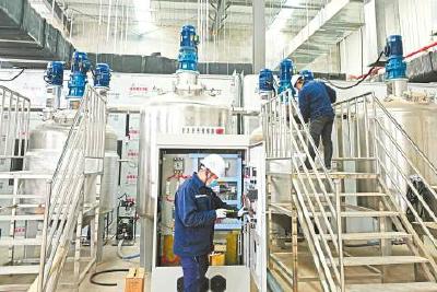 【湖北日报】冲刺春节前试生产