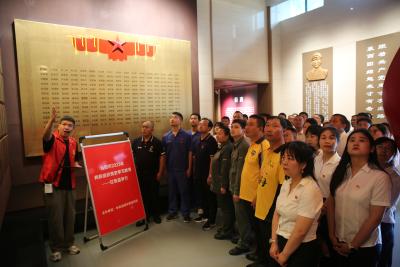 当阳市两新组织党员代表参观红色教育基地  