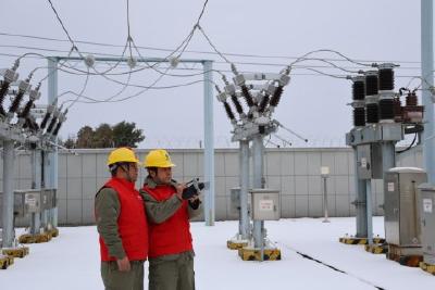 国网当阳市供电公司：应对冰雪天气   高效开展立体化巡检   