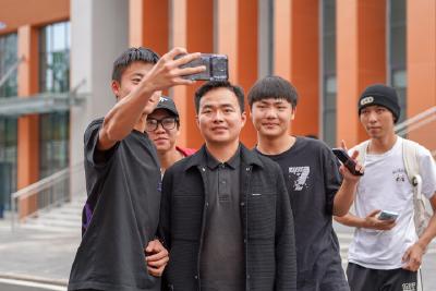 四中全会精神在基层丨“让每个梦想，都有向上生长的土壤” 