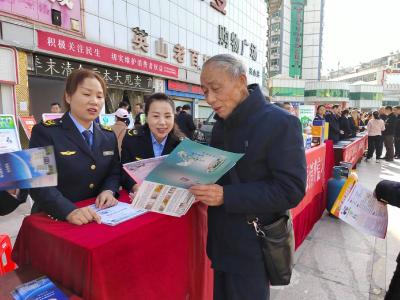 县市场监管局：加强市场管理  提振消费信心