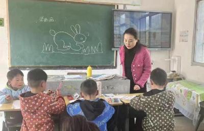县实验小学：让“教联体”阳光温暖大山里的孩子