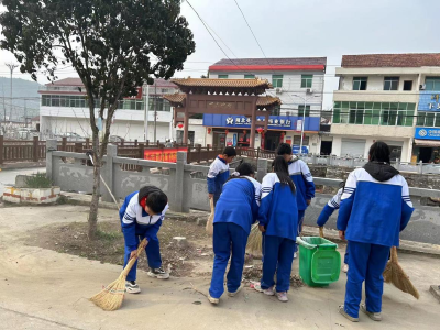 彭畈小学：传承雷锋精神  争做追“锋”好儿郎