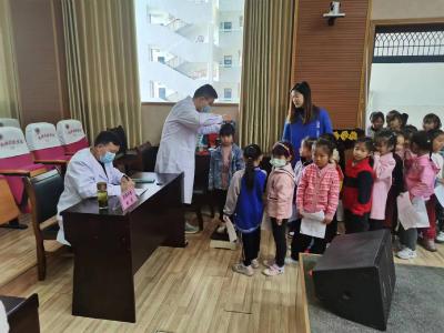 县疾控中心开展送健康进校园活动