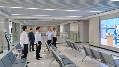 市公共资源交易中心党组书记、主任周志华来我县调研