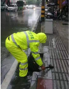 县市政工程建设管理局：确保雨期道路排水管网及时高效排放